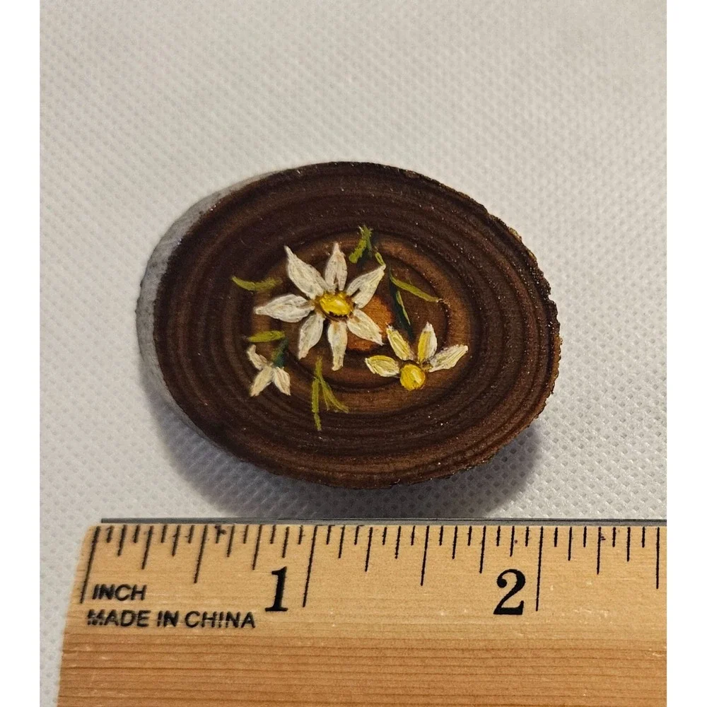Vintage‎ WOODEN Hand-painted WHITE AND YELLOW Flowers Lacquered BROOCH 2 Inches